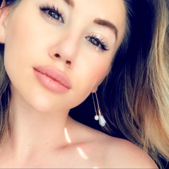 Gold & Gray Pearl Ribbon Threader Dangle Earrings - Picture 2 of 2